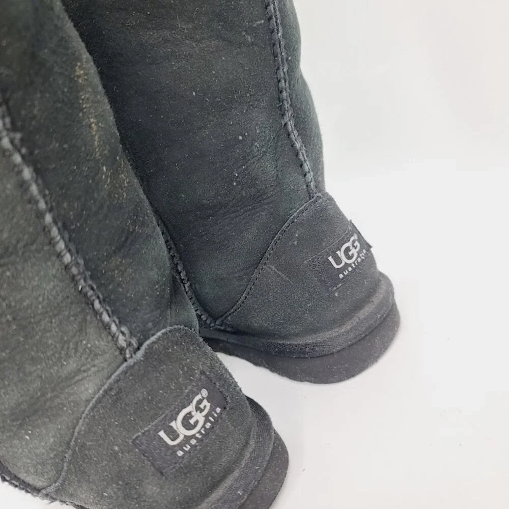 UGG girl black